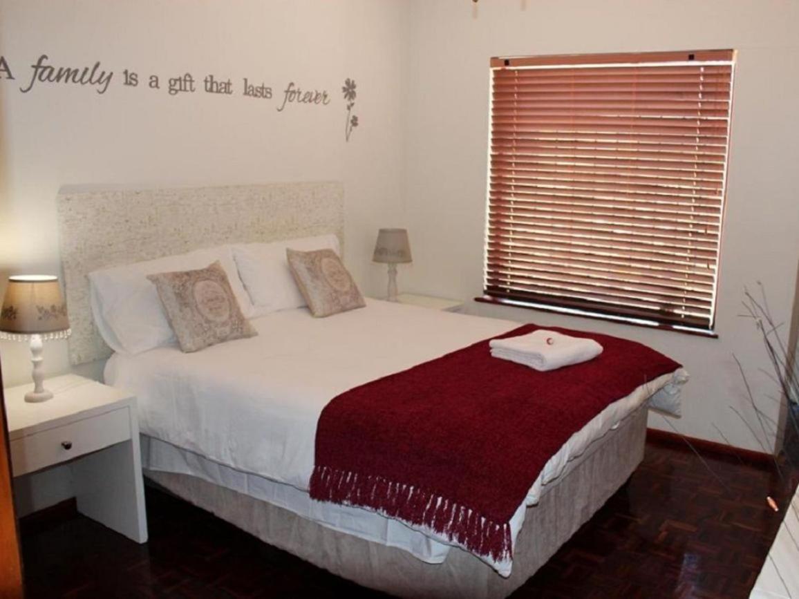 12 On Beach Guest House Saldanha Bay Exteriör bild