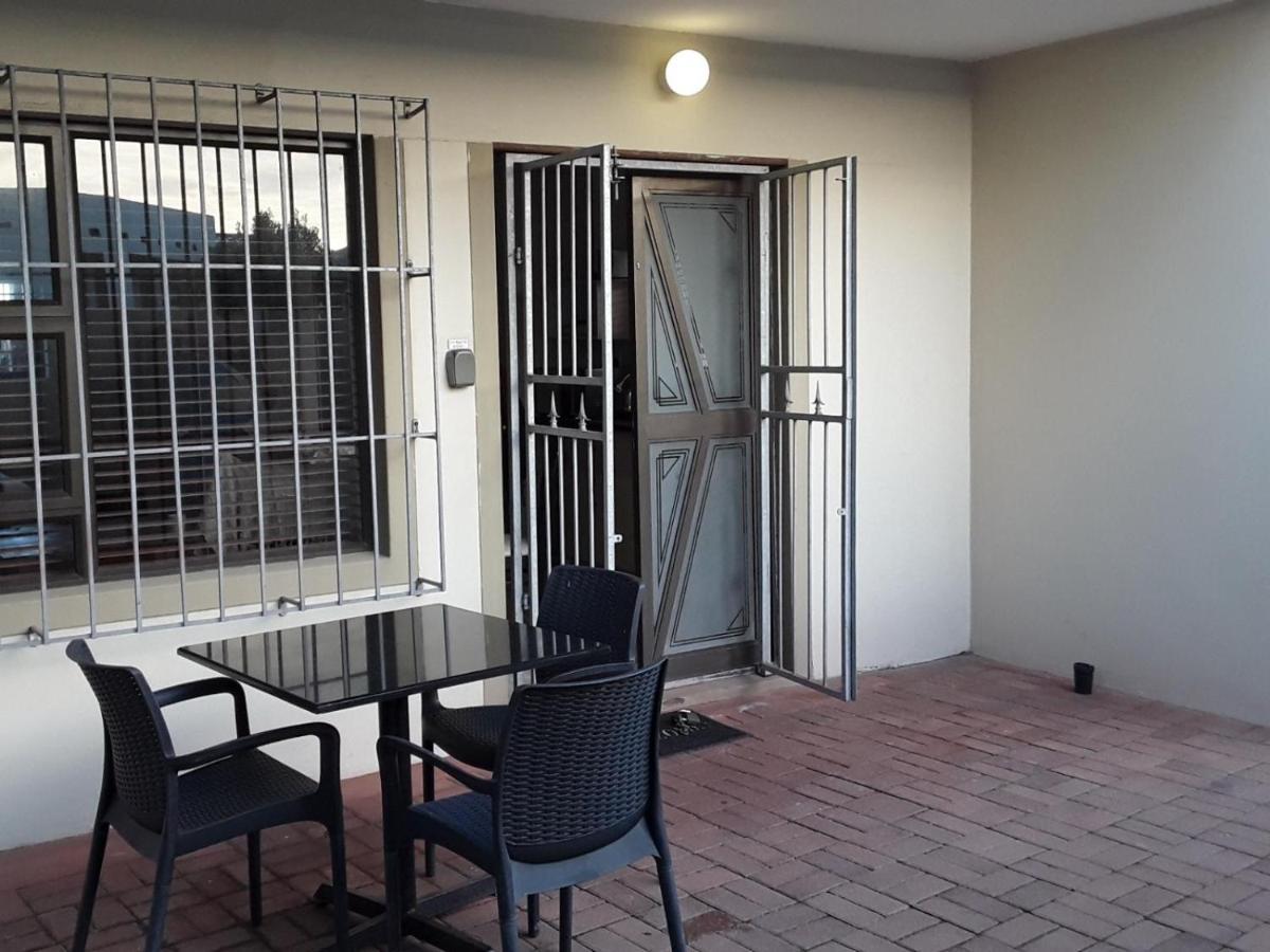 12 On Beach Guest House Saldanha Bay Exteriör bild