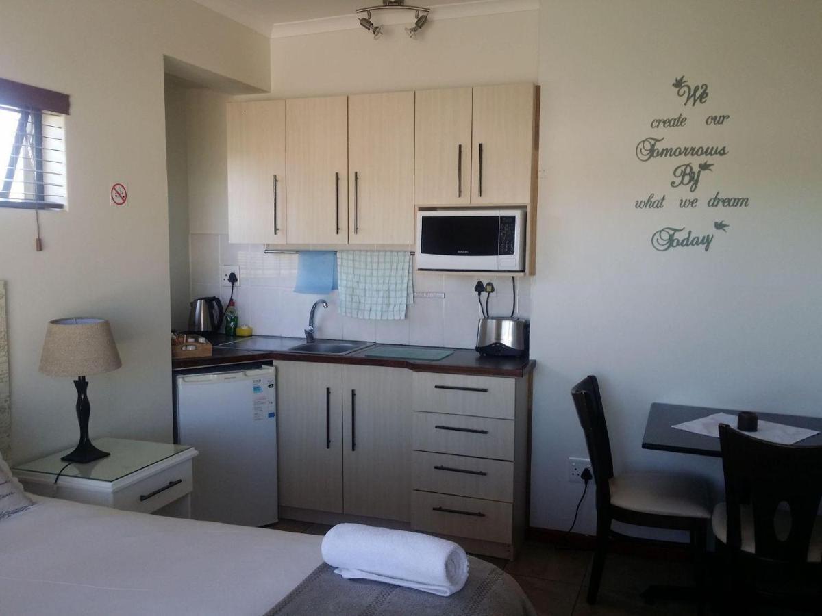 12 On Beach Guest House Saldanha Bay Exteriör bild