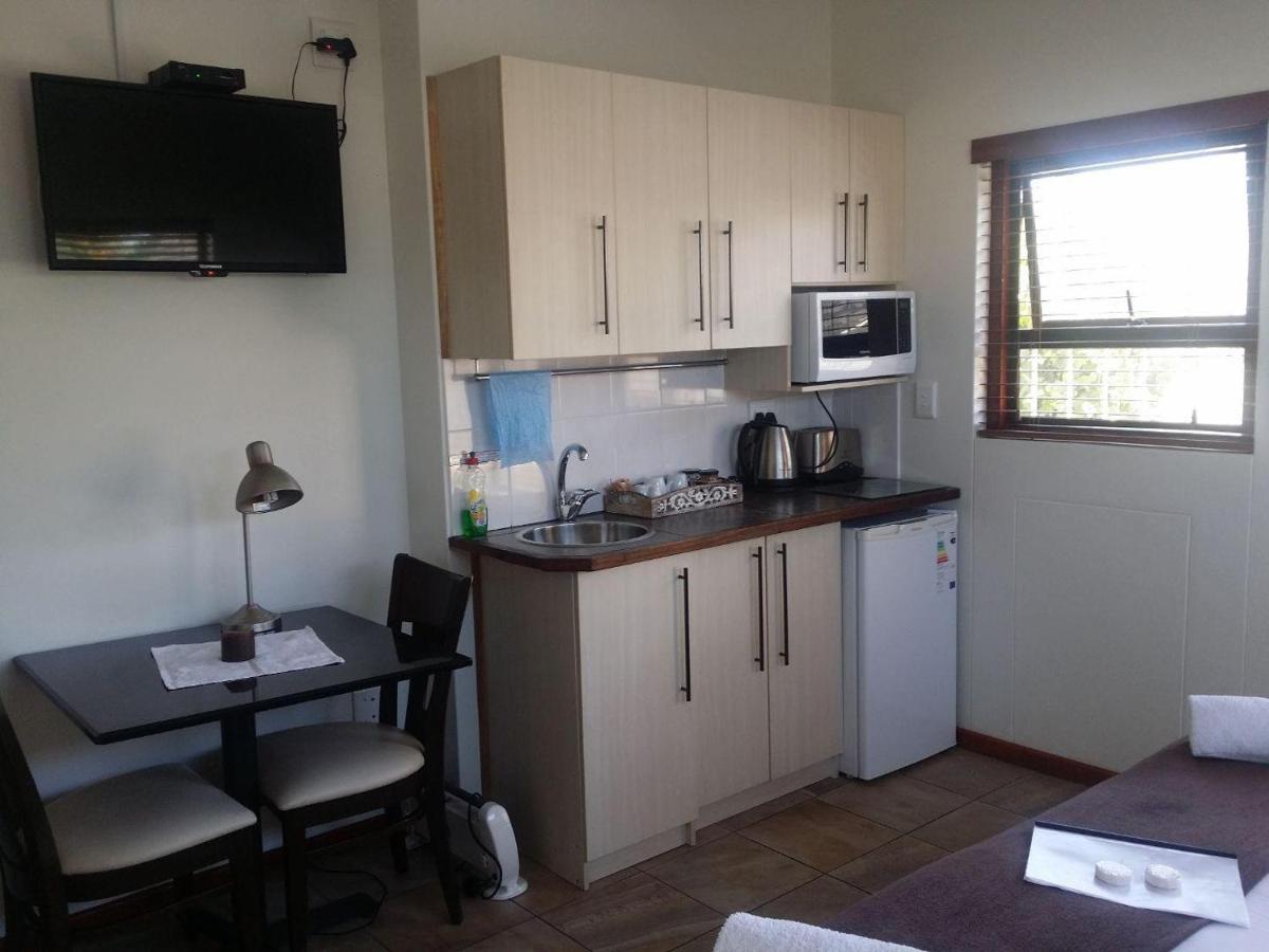12 On Beach Guest House Saldanha Bay Exteriör bild