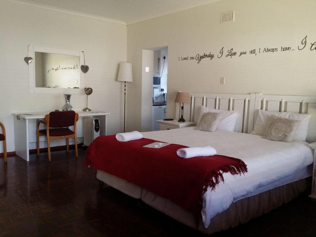 12 On Beach Guest House Saldanha Bay Exteriör bild